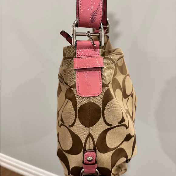 Coach Tan Signature Canvas Shoulder Bag with Pink Trim - Picture 9 of 13